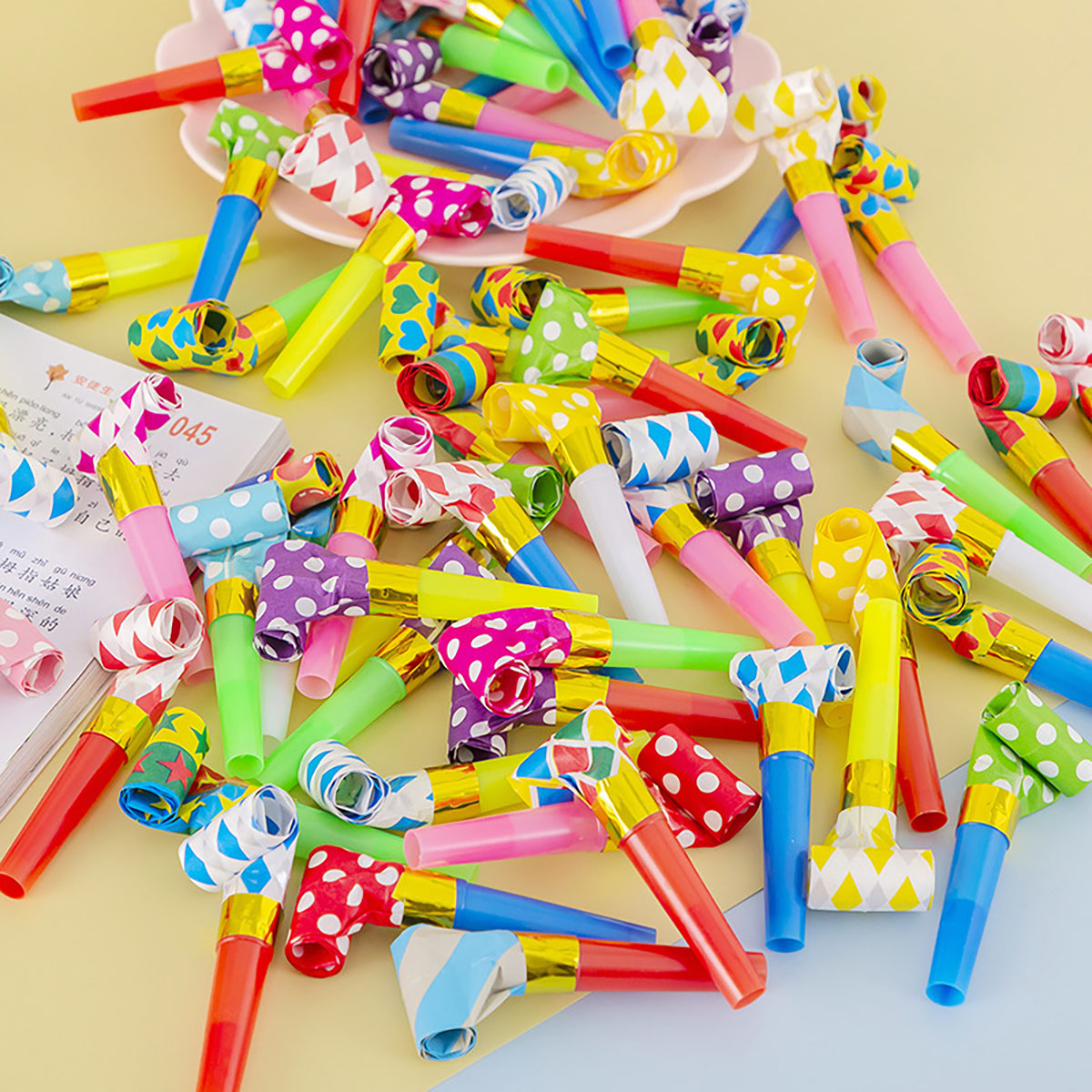 30PCS Colorful Whistles Toy Fu - Party Games Easter incelemesi ve fiyatı